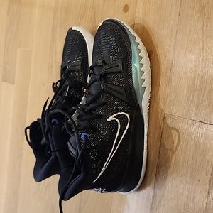 Nike Kyrie Basketball sneakers